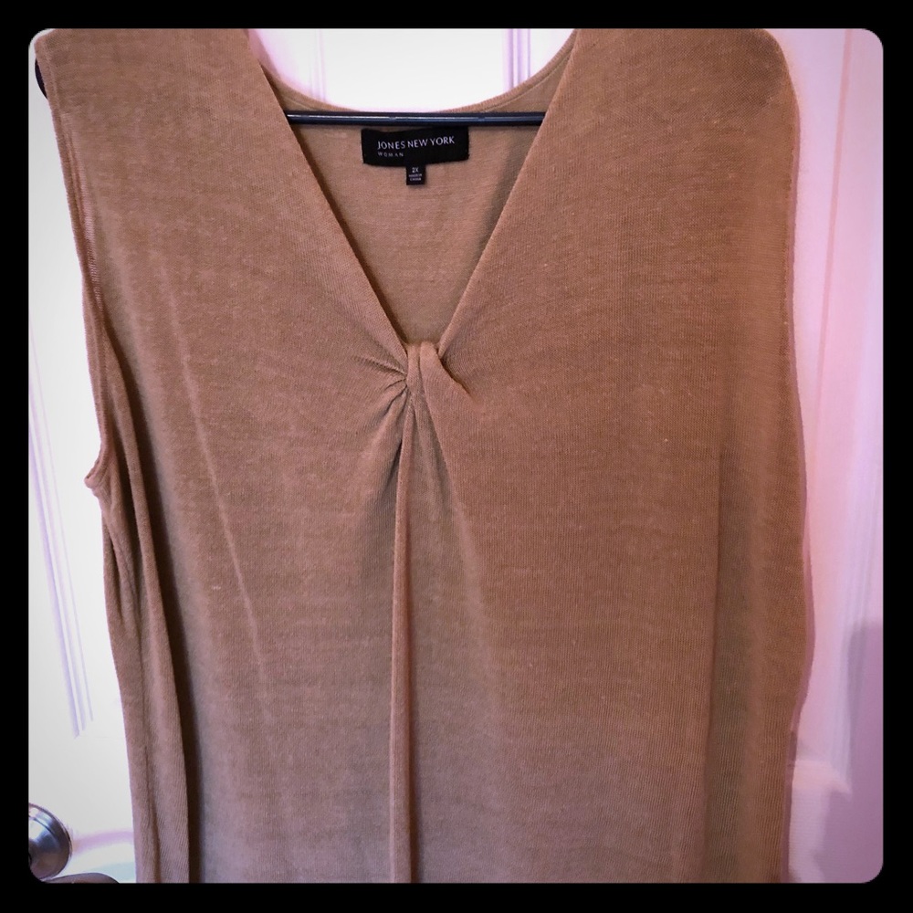 2x Jones New York sleeveless top